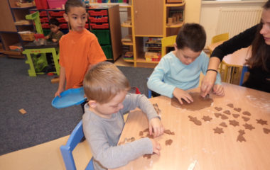 Adventní čas - perníčky 323 380x240