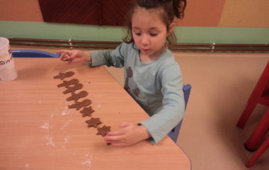 Adventní čas - perníčky 325 380x240