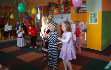 školní rok 2010 - 2011 - brez.2011 12 380x240