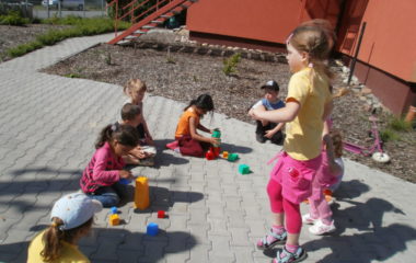 školní rok 2010 - 2011 - děts.den 2011 12 380x240