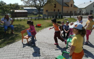 školní rok 2010 - 2011 - děts.den 2011 19 380x240