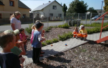 školní rok 2010 - 2011 - děts.den 2011 2 380x240