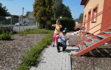 školní rok 2010 - 2011 - děts.den 2011 5 380x240