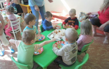 školní rok 2011 - 2012 - dětský den 2012 1 380x240