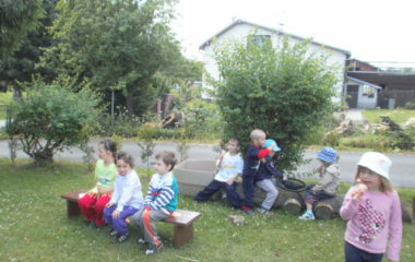 školní rok 2011 - 2012 - dětský den 2012 40 380x240