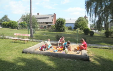 školní rok 2011 - 2012 - dětský den 2012 46 380x240