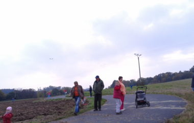 školní rok 2013 - 2014 - drakiáda 2013 11 380x240