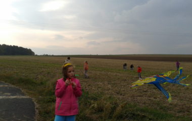 školní rok 2013 - 2014 - drakiáda 2013 34 380x240