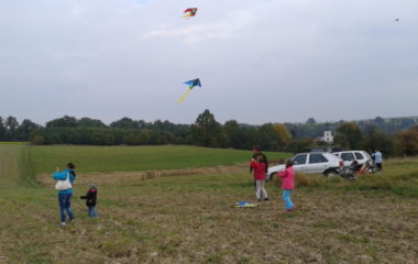 školní rok 2013 - 2014 - drakiáda 2013 8 380x240