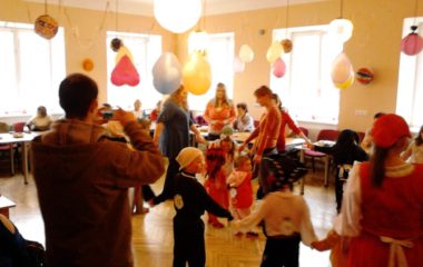 školní rok 2012 -2013 - karneval 2013 15 380x240