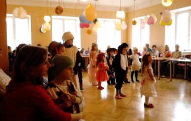 školní rok 2012 -2013 - karneval 2013 4 380x240