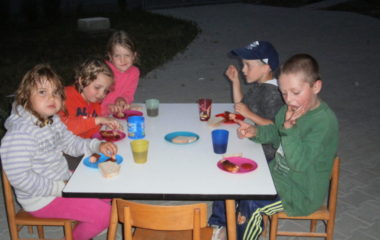 školní rok 2010 - 2011 - rozl. se škol. 2011 10 380x240