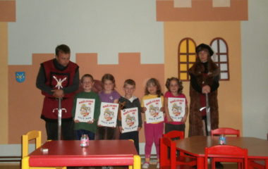 školní rok 2010 - 2011 - rozl. se škol. 2011 16 380x240