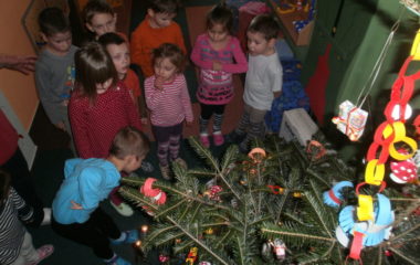 školní rok 2013 - 2014 - vánoce 17 380x240