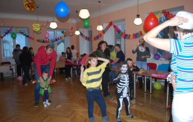 školní rok 2014 - 2015 - karneval2015 1 380x240