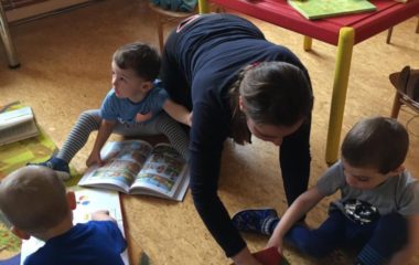 v knihovně - IMG 20190329 WA0034 380x240