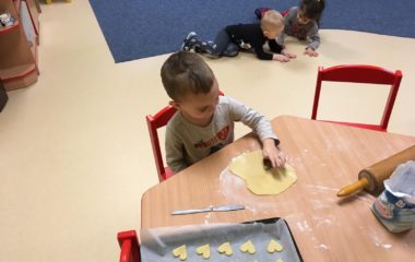 zdobili jsme perníčky a pekli cukrovíčko - IMG 20191224 WA0026 380x240