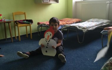 únor plný her s pěnou, sněhuláky a "kostráčky" - IMG 20210212 WA0052 380x240