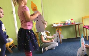 únor plný her s pěnou, sněhuláky a "kostráčky" - IMG 20210212 WA0067 380x240