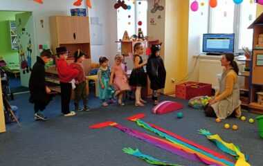 karneval ve školce - IMG 20220310 WA0217 380x240
