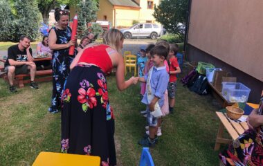 zahradní slavnost "pasování předškoláčku" - IMG 20220627 WA0026 380x240