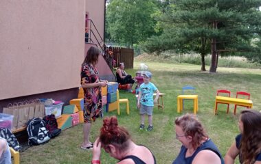 zahradní slavnost "pasování předškoláčku" - IMG 20220627 155259 380x240
