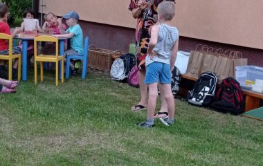 zahradní slavnost "pasování předškoláčku" - IMG 20220627 162617 380x240