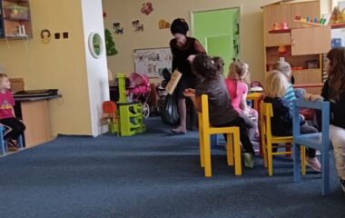 dopoledne s čerticí - IMG 20221208 WA0015 380x240