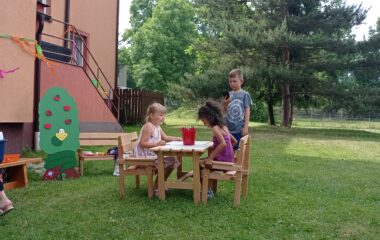 loučení se školkou :-) - IMG 20230620 153215 380x240