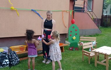 loučení se školkou :-) - IMG 20230620 153906 380x240