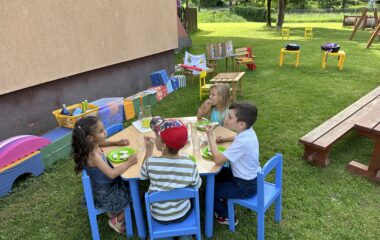 pasování našich předškoláků :-) - IMG 3937 380x240