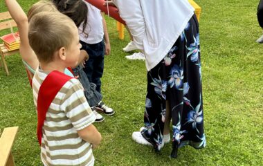 pasování našich předškoláků :-) - IMG 3973 380x240
