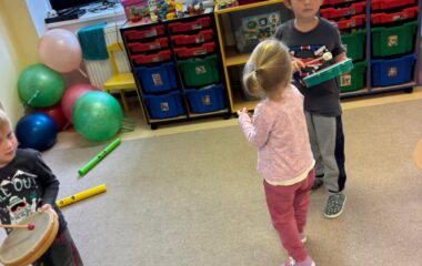 jablíčko hraní ... - 1e29cac2 e901 4b24 8ee5 8ba201c1c2b6 380x240