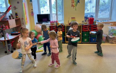 jablíčko hraní ... - 645C3022 B442 46F9 98FA 14C68FC9AB1D 380x240