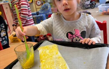 jablíčko hraní ... - 9E755902 7194 4282 939A 8F435F791229 380x240