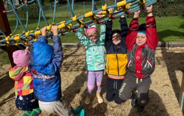 jablíčko hraní ... - D70AB140 962A 4FB1 9795 BC1F5601DF3A 380x240