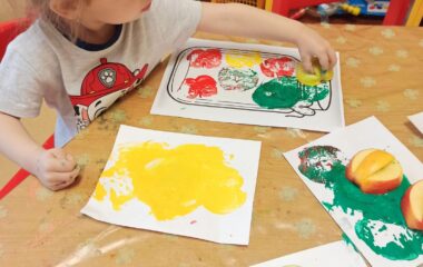 jablíčko hraní ... - b5117811 467d 4669 a249 c84fb7a87699 380x240