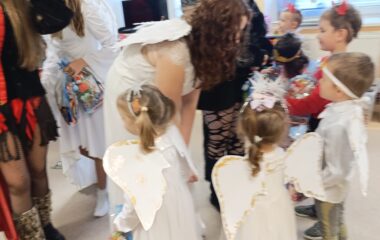 Mik, Miku, Mikul&aacute;&scaron; .... - 1b438971 bfd4 456f b65d bb57b4fa2c34 380x240