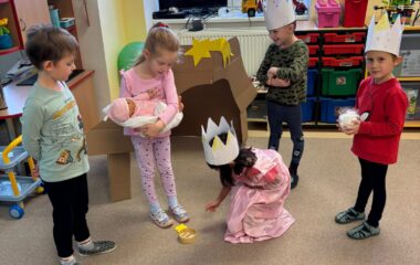 t&eacute;ma: tři kr&aacute;lov&eacute; a oslava nov&eacute;ho roku - e6d82b98 b595 499a 8cef 0822383cf346 380x240