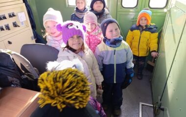 proch&aacute;zka k vlakov&eacute;mu n&aacute;draž&iacute; - 35ad6664 0be9 4eb5 ae05 77e1079e900c 380x240