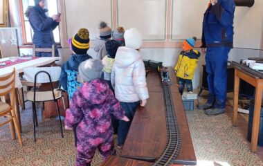 proch&aacute;zka k vlakov&eacute;mu n&aacute;draž&iacute; - 57e65dd0 0431 440e 8630 811b8e194dc7 380x240