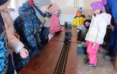 proch&aacute;zka k vlakov&eacute;mu n&aacute;draž&iacute; - 67d44a73 6ef7 4a86 afe7 6abb1ac28ee3 380x240