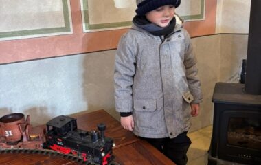 proch&aacute;zka k vlakov&eacute;mu n&aacute;draž&iacute; - c343d45b e4ad 4c9f 9559 7fc7865c4824 380x240