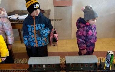 proch&aacute;zka k vlakov&eacute;mu n&aacute;draž&iacute; - eb2eaf31 d758 4ea5 acc3 f5121fc50bd3 380x240