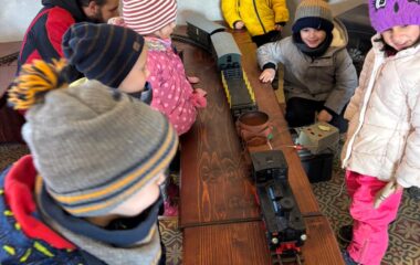 proch&aacute;zka k vlakov&eacute;mu n&aacute;draž&iacute; - f28428ce 15fe 4b3f b1b7 6b4e605f9d06 380x240