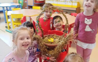 v&iacute;t&aacute;me jaro - velikonoce - 5a54cad5 0e11 4661 b093 e6e7f7d017ce 380x240