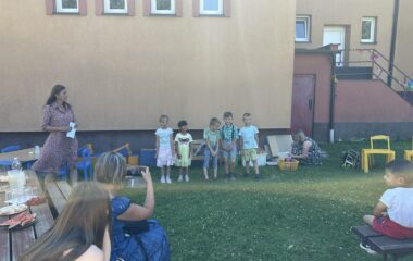 rozloučen&iacute; s před&scaron;kol&aacute;čky - IMG 2945 380x240