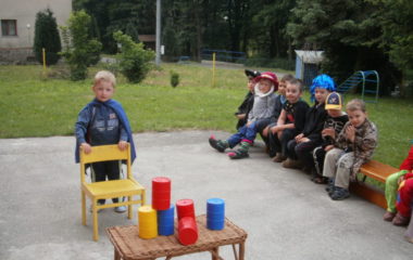 školní rok 2010 - 2011 - dětký den 34 380x240