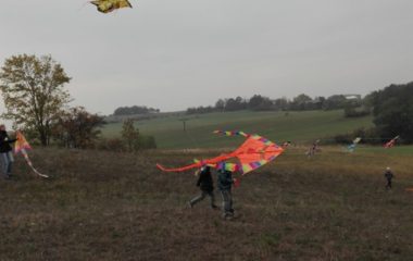 školní rok 2015 - 2016 - drakiáda 2015 4 380x240