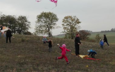 školní rok 2015 - 2016 - drakiáda 2015 6 380x240